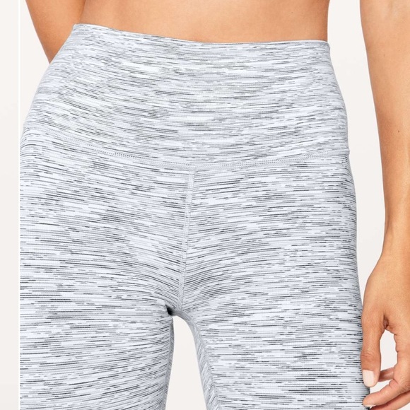 Lululemon Wunder Under Hi-Rise Legging 25” - Picture 3 of 12